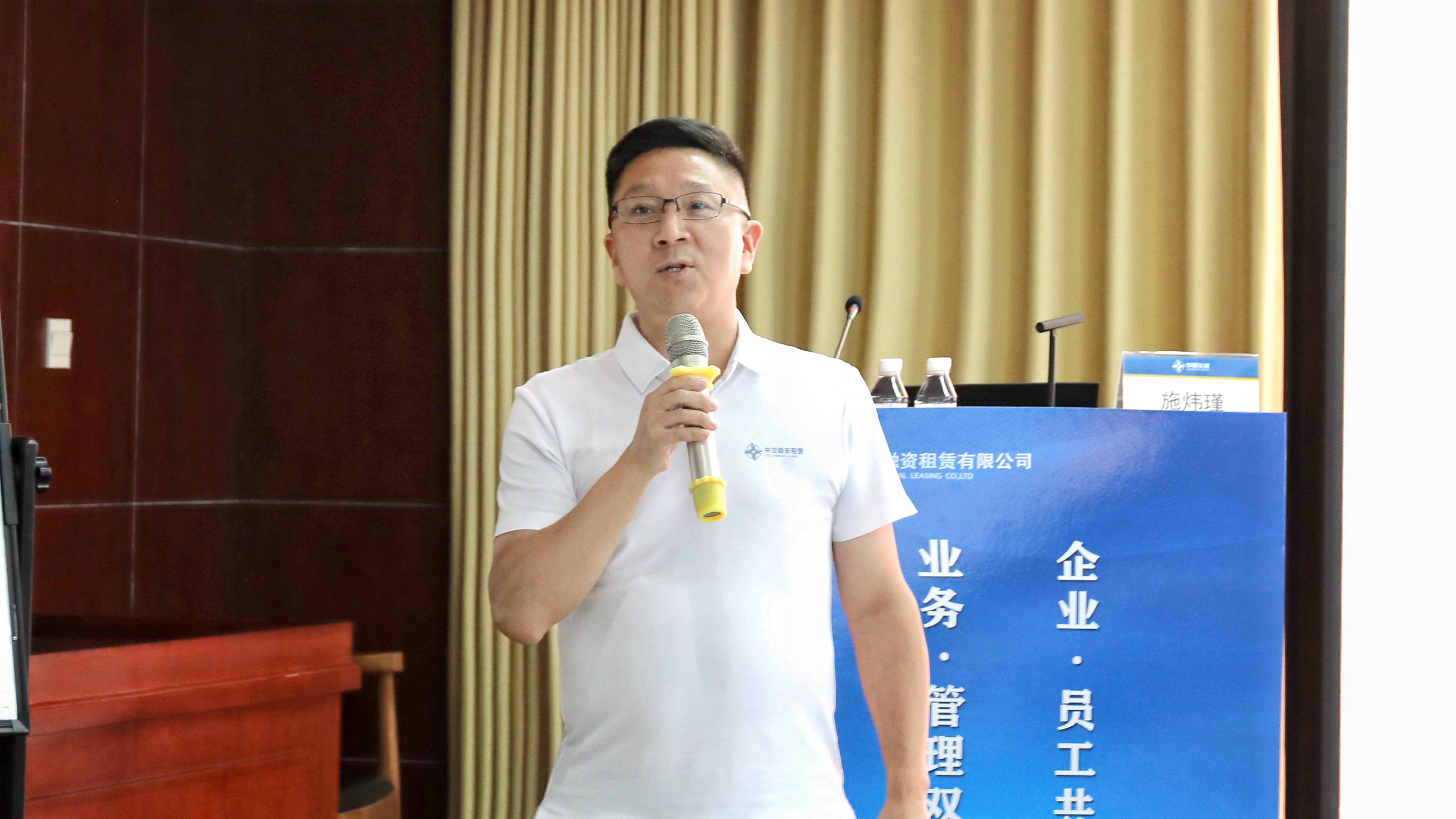 30a35af5afa548345de098f9c9c2a80